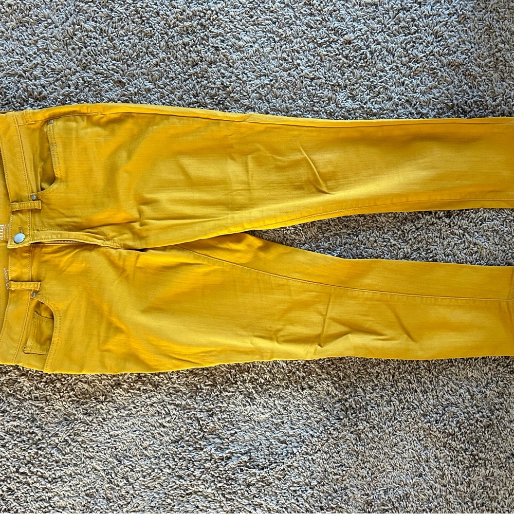 Women’s mustard colored jeans